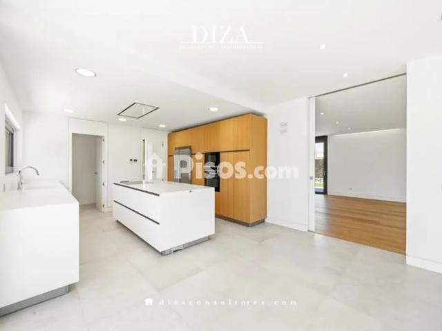 Chalet en alquiler en Calle Orión