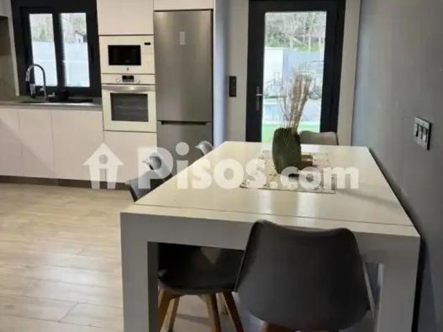 Chalet en alquiler en Calle Lg Xuncabranca Gondar, Número 0