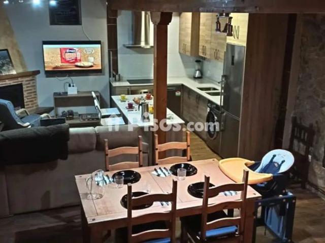 Chalet en alquiler en Calle Lirio, 13