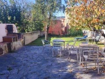 Chalet en alquiler en calle Montserrat de Casanovas, Barcelona, de 140 m² 4 habitaciones por 2.500