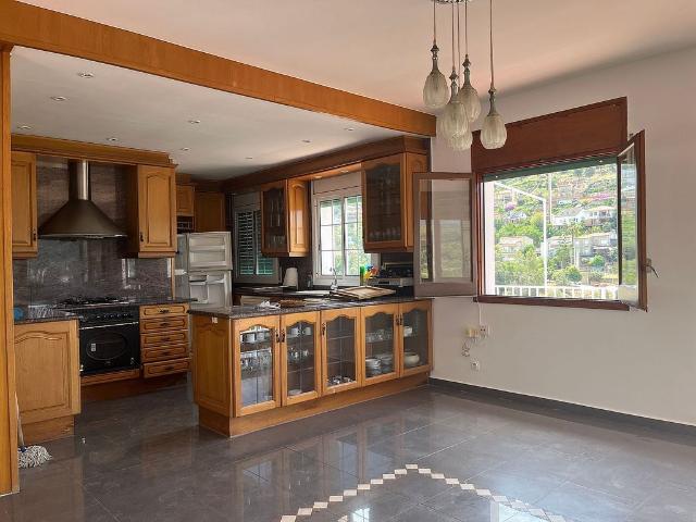 Chalet en alquiler en calle Mas Gelat, Torrelles de Llobregat, de 130 m² 3 habitaciones por 1.158