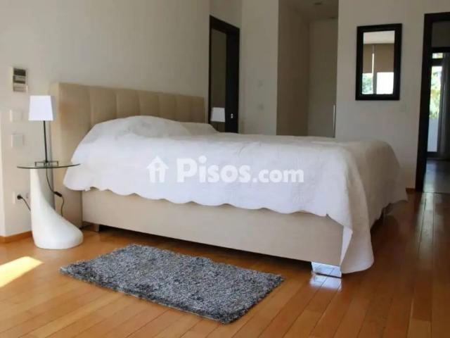 Chalet en alquiler en Calle N A, 44