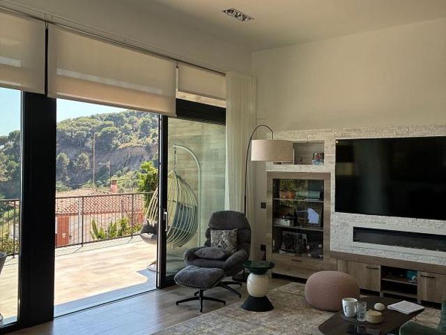 Chalet en alquiler en calle Salvador Espriu, Alella, de 289 m² 5 habitaciones por 5.990