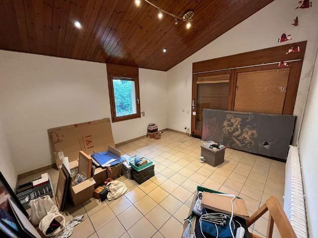Chalet en alquiler en calle Sant Jordi, Gurb, de 130 m² 4 habitaciones por 1.500