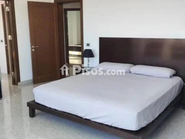 Chalet en alquiler en Calle Tara