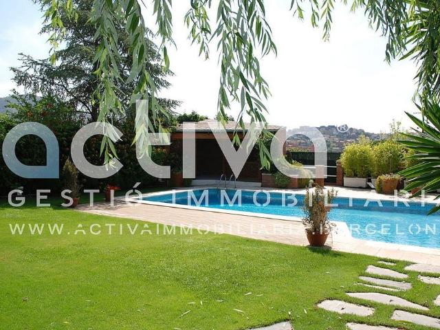 Chalet en alquiler en calle Til·Lers, Sant Just Desvern, de 520 m² 6 habitaciones por 12.000