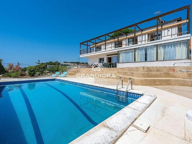Chalet en alquiler en calle Vell, Caldes d´Estrac, de 394 m² 4 habitaciones por 10.000