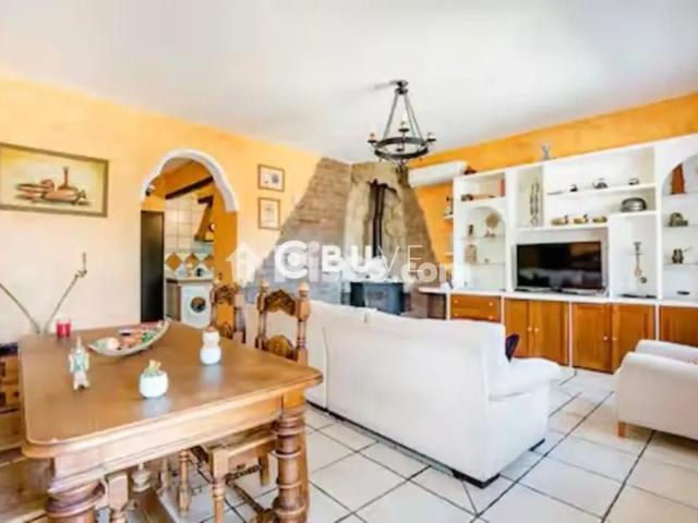 Chalet en alquiler en Carchena
