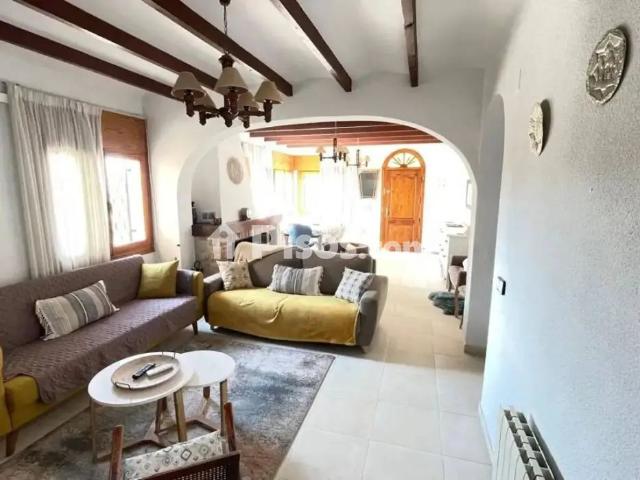 Chalet en alquiler en Carrer del Portell de Morella