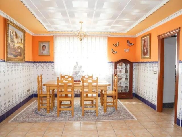 Chalet en alquiler en Chiva