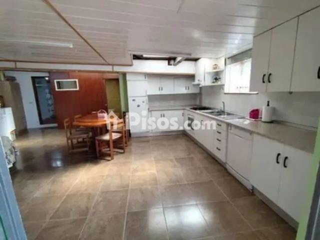 Chalet en alquiler en A Lamela