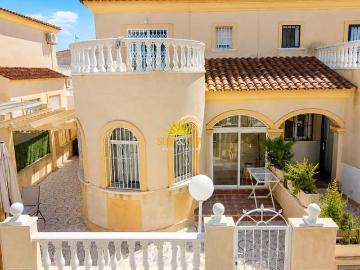 Chalet en alquiler en Aguas Nuevas, Alicante Costa Blanca