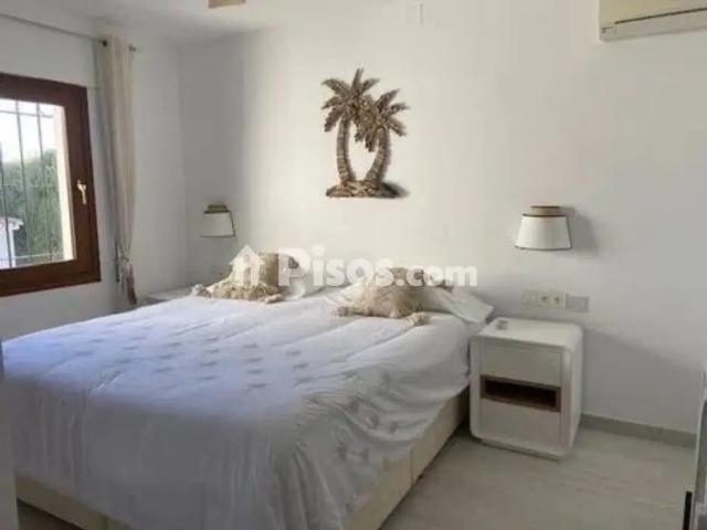 Chalet en alquiler en Alcorrín