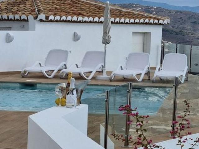Chalet en Alquiler en Almuñécar, Granada