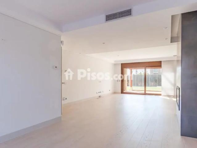 Chalet en alquiler en Area Metropolitana