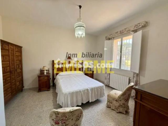 Chalet en alquiler en Arriate