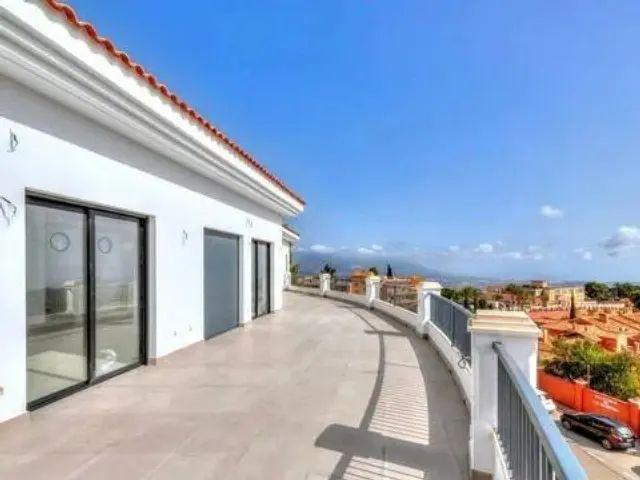 Chalet en alquiler en Elviria