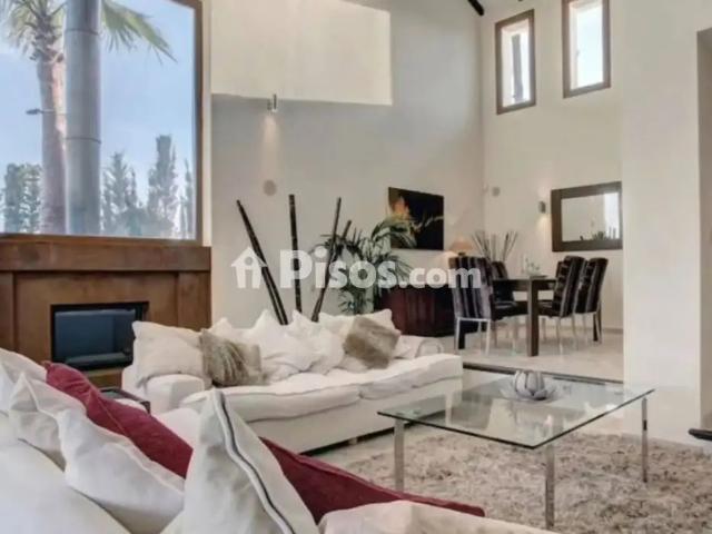 Chalet en alquiler en Estepona