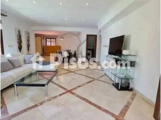 Chalet en alquiler en Estepona