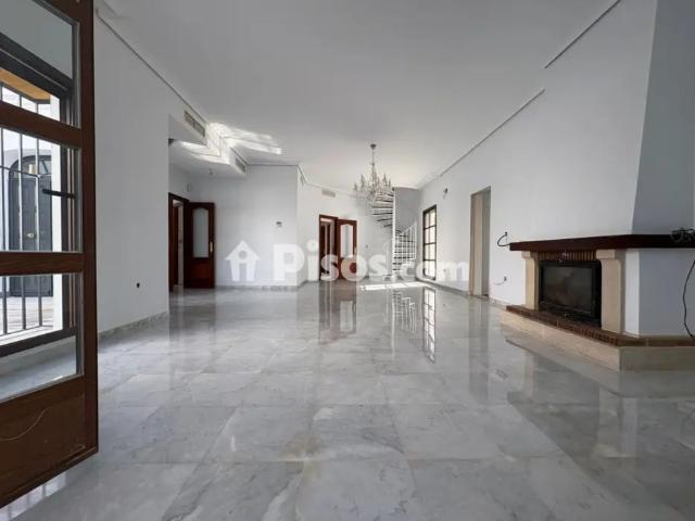 Chalet en alquiler en Espartinas