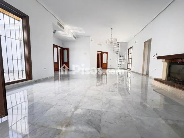 Chalet en alquiler en Espartinas