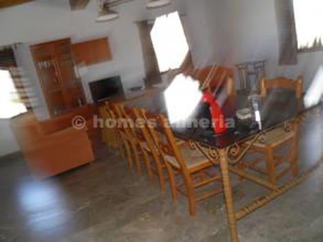 Chalet en alquiler en Fines, Almería