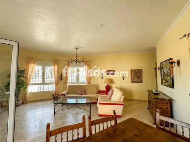 Chalet en alquiler en Orihuela