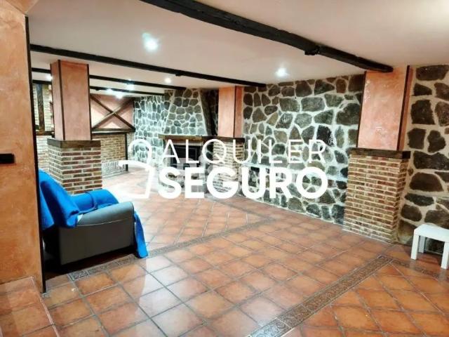 Chalet en alquiler en Loranca