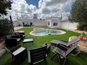 Chalet en alquiler en Los Montesinos, Alicante Costa Blanca