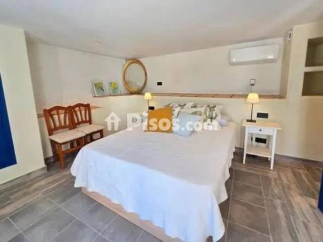 Chalet en alquiler en los Cerezos La Mandarina La Finca Covatelles