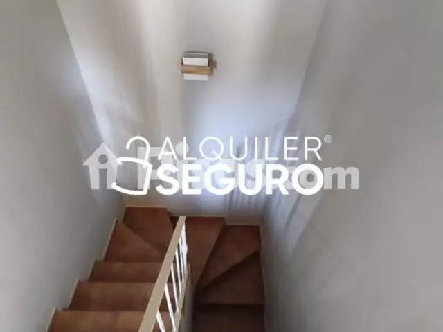 Chalet en alquiler en La Adrada