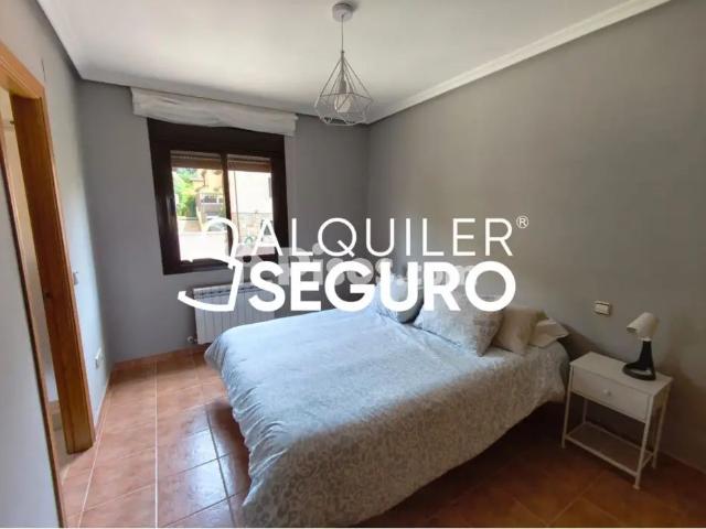 Chalet en alquiler en La Adrada