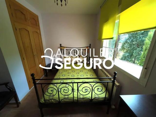 Chalet en alquiler en La Adrada