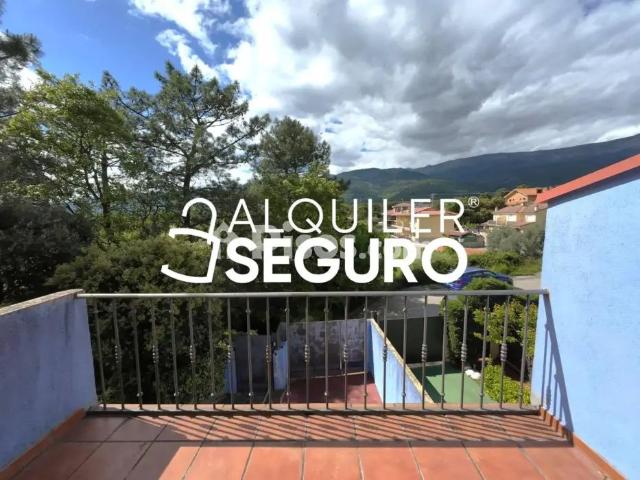 Chalet en alquiler en La Adrada
