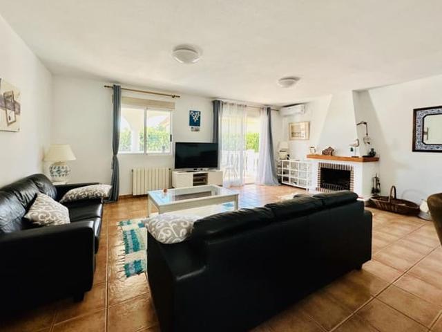 Chalet en alquiler en La Nucia, Alicante Costa Blanca