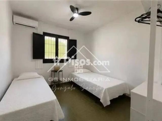 Chalet en alquiler en Lucena