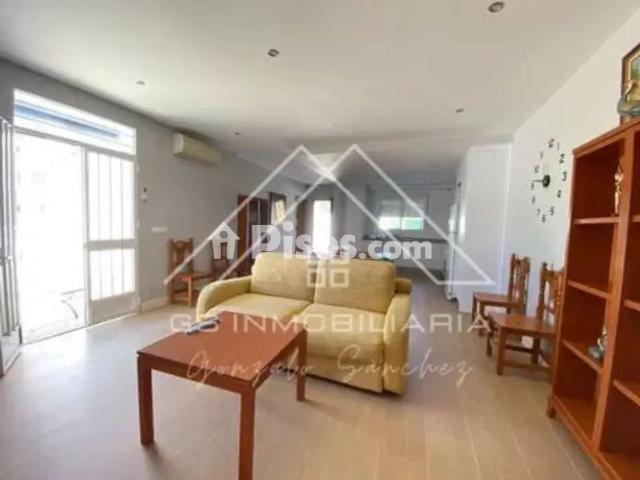 Chalet en alquiler en Lucena