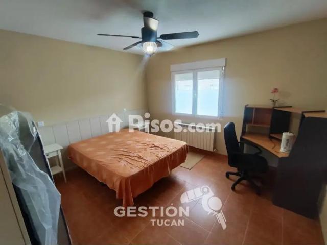 Chalet en alquiler en Lucillos