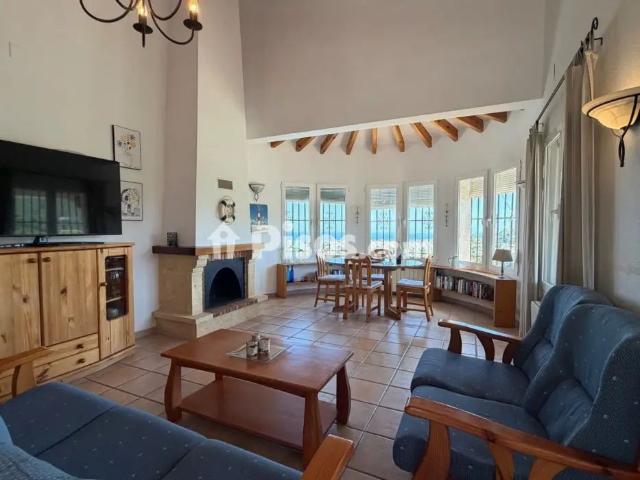Chalet en alquiler en Montepego