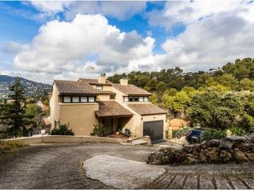 Chalet en Alquiler en Matadepera, Barcelona