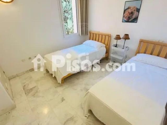 Chalet en alquiler en Marbella Este