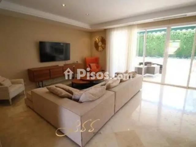 Chalet en alquiler en Nueva Andalucía Centro
