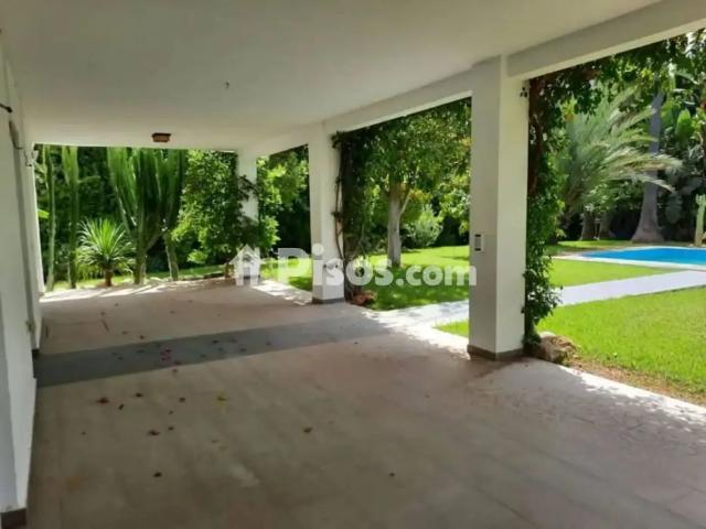 Chalet en alquiler en Nueva Andalucía Centro
