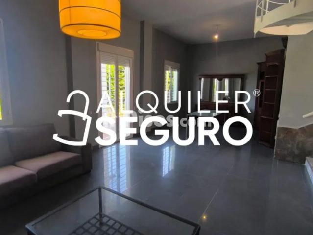 Chalet en alquiler en Salteras