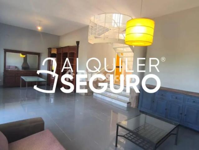 Chalet en alquiler en Salteras