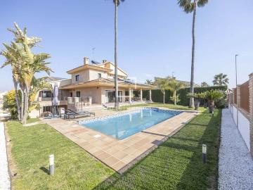 Chalet en alquiler en San Antonio de Benagéber, Valencia