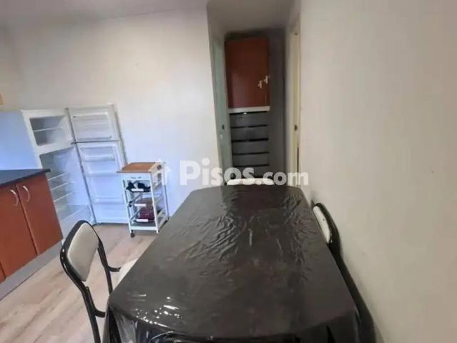 Chalet en alquiler en San Cibrao Das Viñas Capital