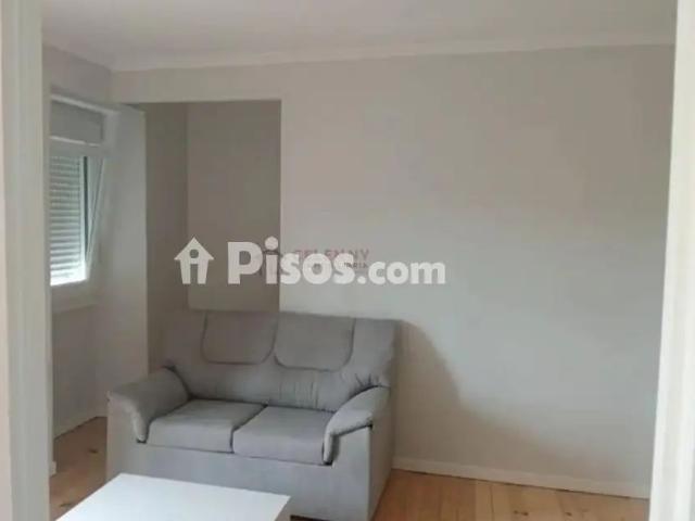Chalet en alquiler en San Cibrao Das Viñas Capital