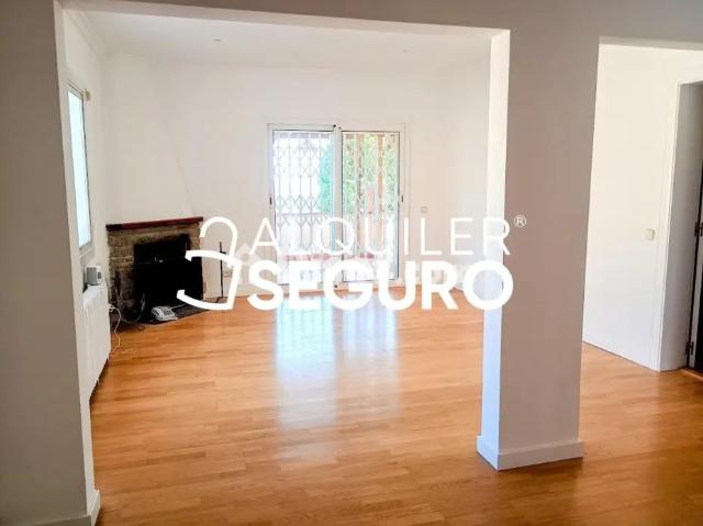 Chalet en alquiler en Pallejà