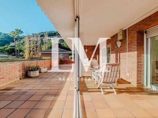 Chalet en alquiler en pasaje Santa Rita, Argentona, de 538 m² 6 habitaciones por 3.950